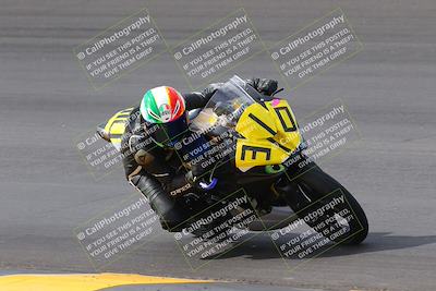 media/Oct-30-2022-CVMA (Sun) [[fb421c3cec]]/Race 6 500 Supersport-350 Supersport/